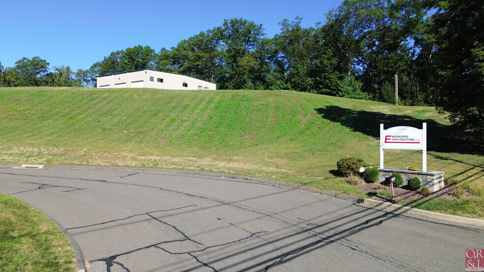 More Photos Of 1198 West St, Southington Warehouse For Lease