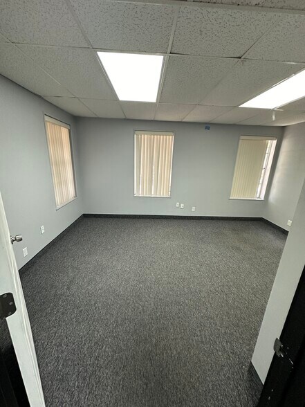 More Photos Of 3161 W Mcnab Rd, Pompano Beach Warehouse For Lease