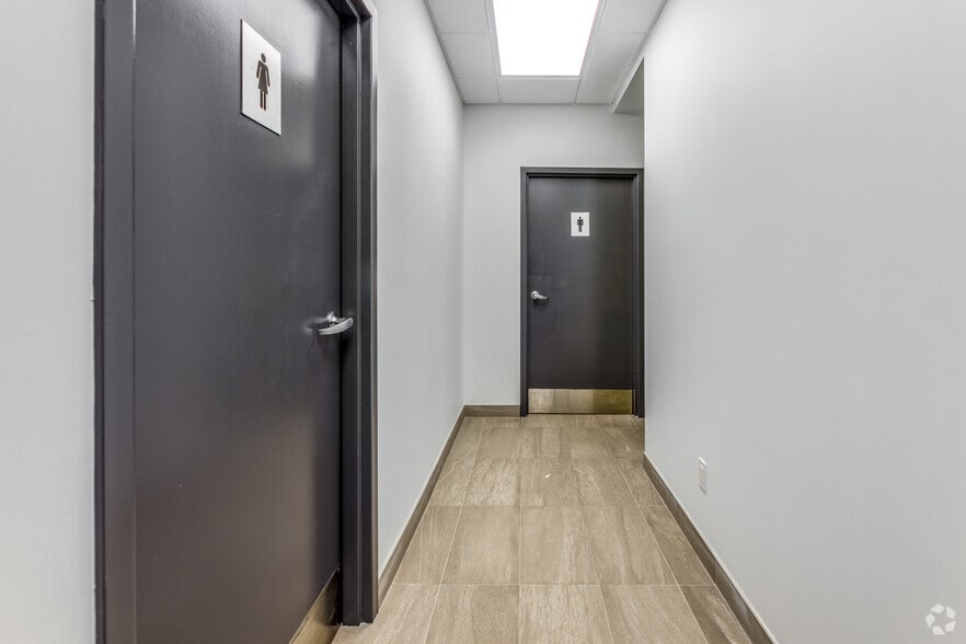 More Photos Of 170 Werlich Dr, Cambridge Service For Lease