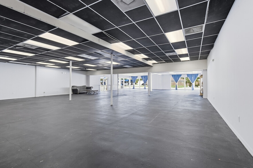 More Photos Of 844 Anastasia Blvd, Saint Augustine Storefront Retail Office For Lease