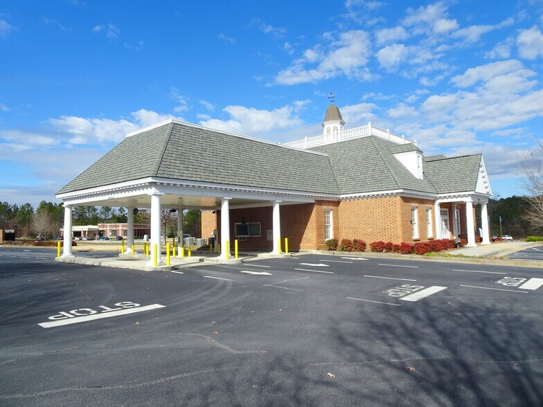 More Photos Of 10131 Carlin Ave, Covington Specialty For Sale