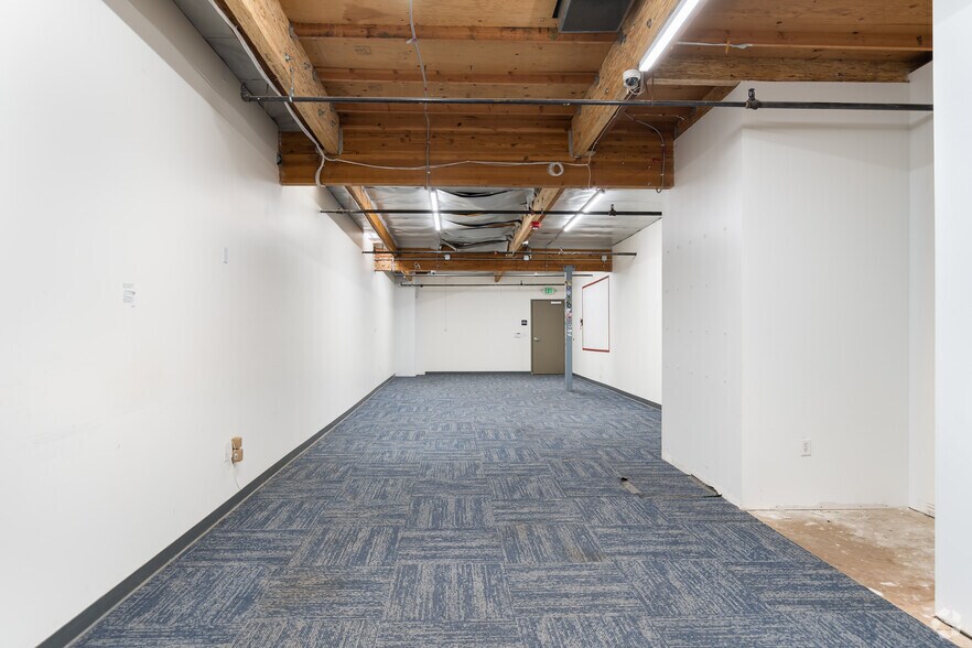 More Photos Of 414-420 Lesser St, Oakland Warehouse For Sale