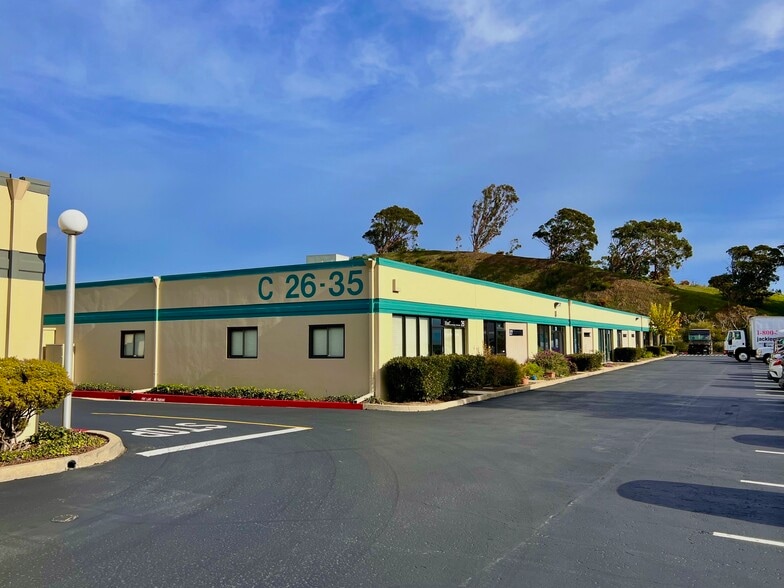 More Photos Of 100 N Hill Dr, Brisbane Light Manufacturing For Lease