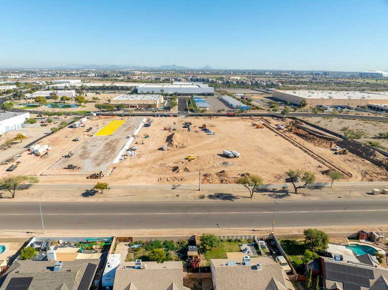 More Photos Of 7550 N Glen Harbor Blvd, Glendale Distribution For Lease