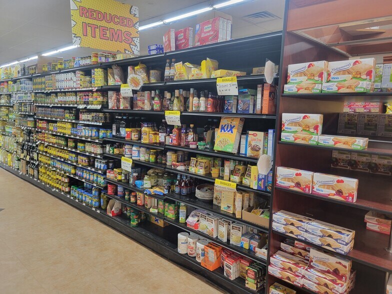 More Photos Of 261 N Main St, Liberty Freestanding For Sale