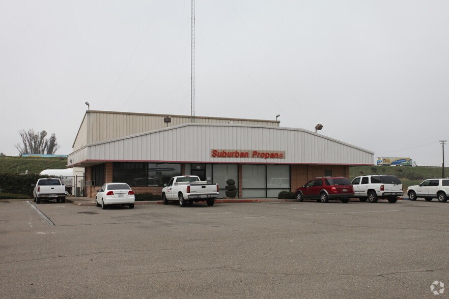 More Photos Of 4625 N Golden State Blvd, Turlock Flex For Lease