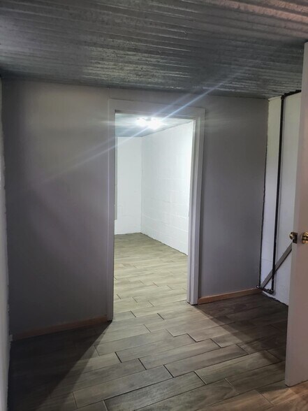 More Photos Of 306 Easton St. St, Allen Office Residential For Sale