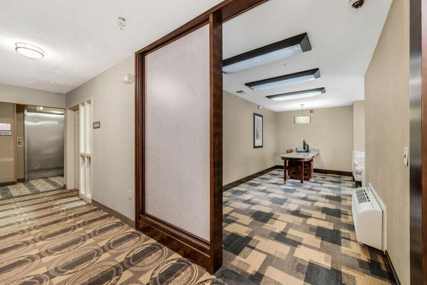 More Photos Of 9169 Markville Dr, Dallas Hotel For Sale