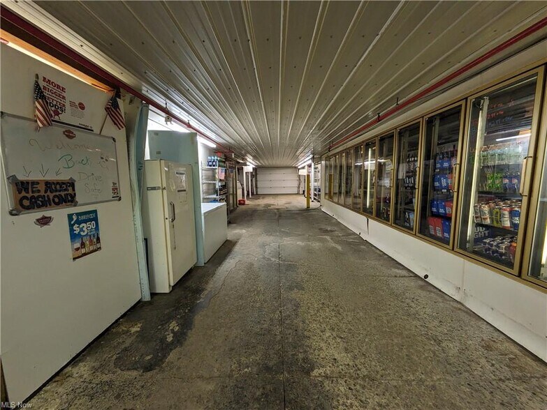 More Photos Of 1851 S Broadway, Geneva Bar For Sale