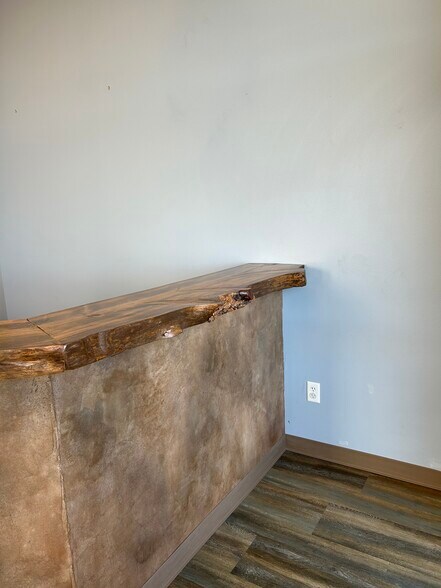 More Photos Of 5734 Sheridan Lake Rd, Rapid City General Retail For Lease