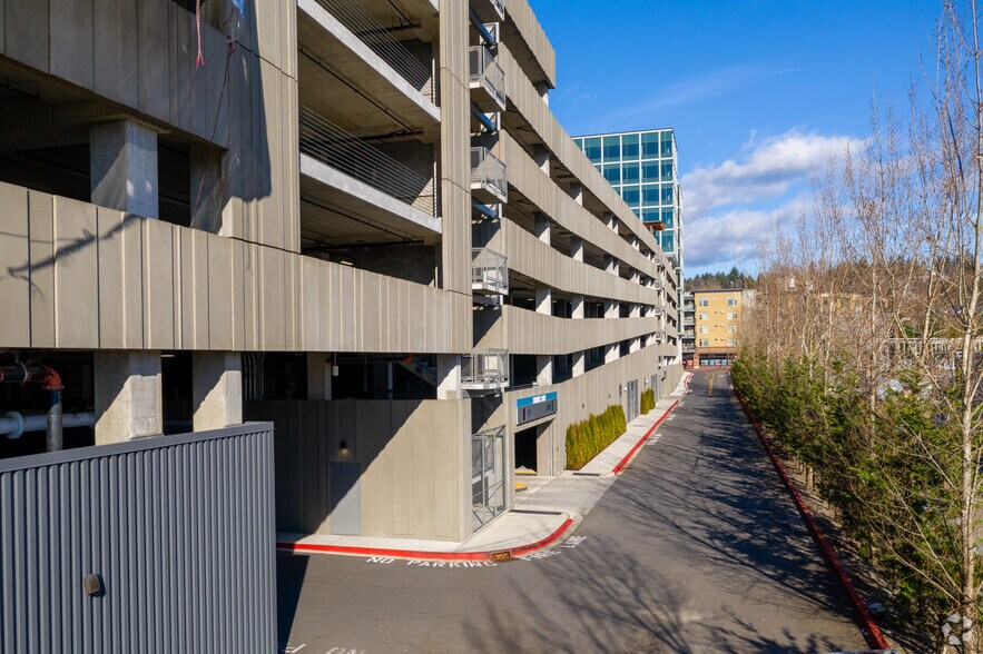 More Photos Of 1103 Lake Washington Blvd N, Renton Office For Sale