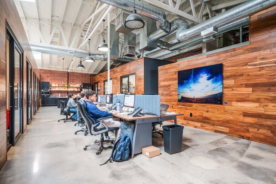 More Photos Of 11162 La Grange Ave, West Los Angeles Loft Creative Space For Sale