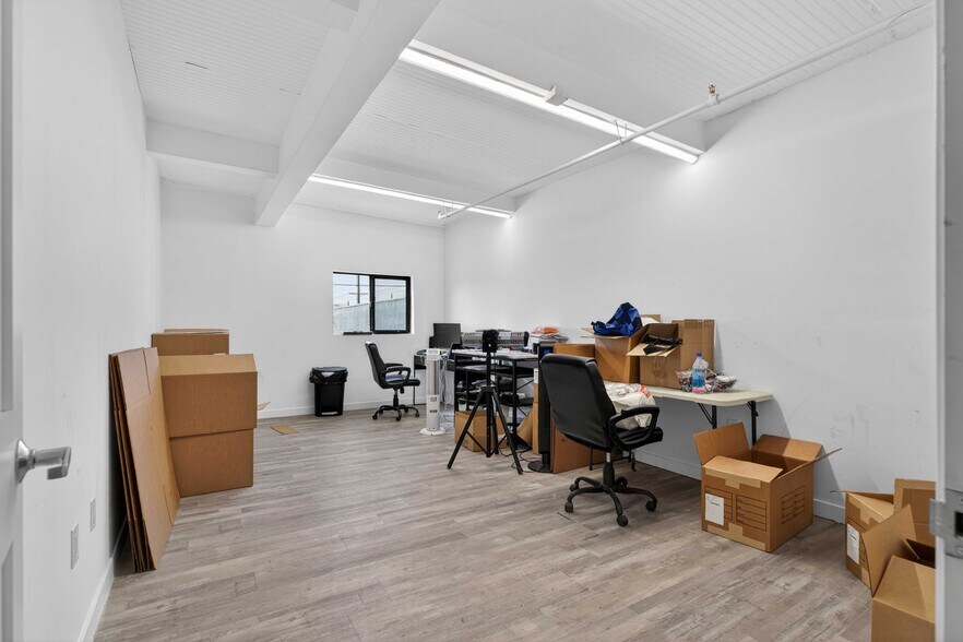More Photos Of 1767 Standard Ave, Glendale Office For Lease