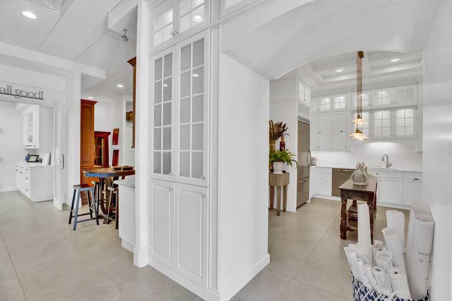 More Photos Of 2216 US 1, Vero Beach General Retail For Sale