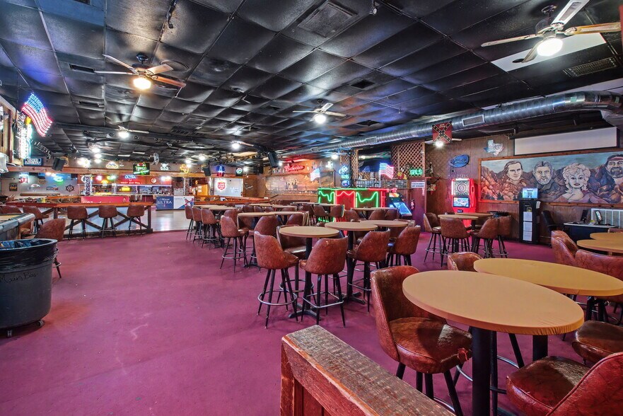 More Photos Of 15615 E State Highway 29, Buchanan Dam Restaurant For Sale