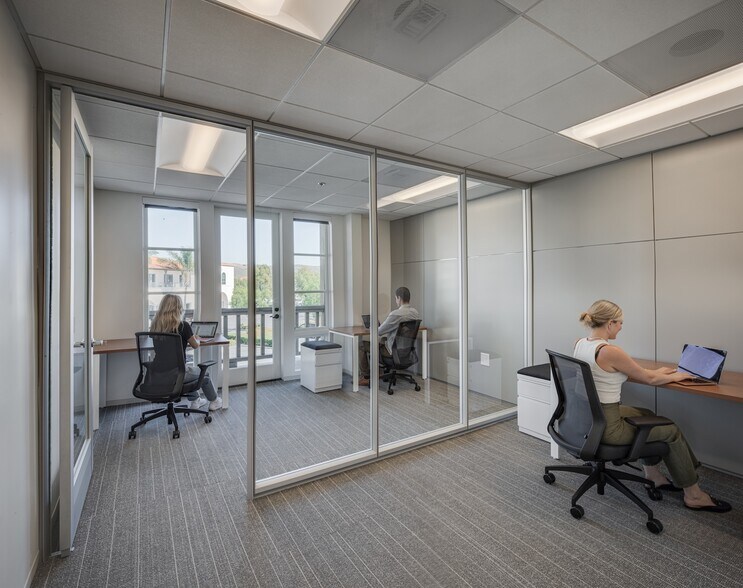 More Photos Of 27131 Calle Arroyo, San Juan Capistrano Coworking Space