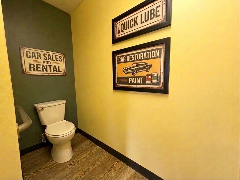 More Photos Of 8 Highway 19 N, Inglis Warehouse For Sale