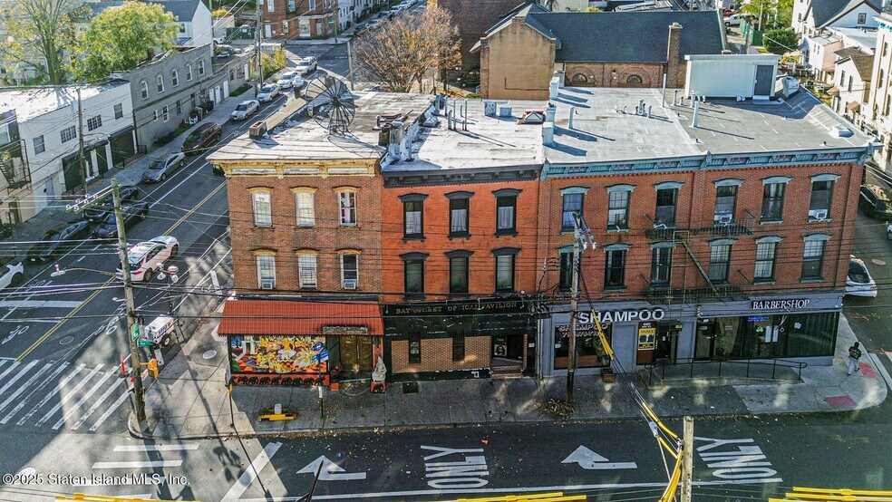 Primary Photo Of 664 Bay St, Staten Island Office For Sale