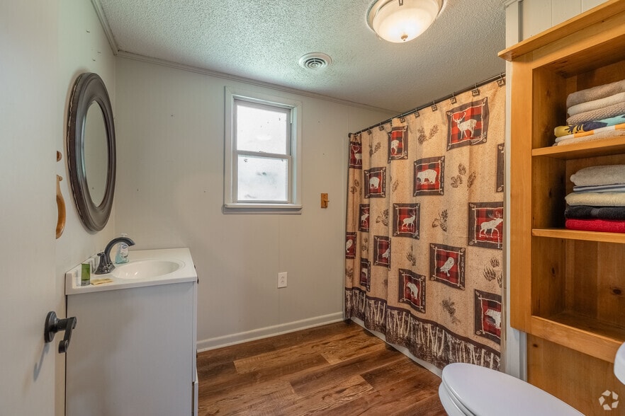 More Photos Of 444 Charlie Roberts Rd, Pelham Hospitality For Sale