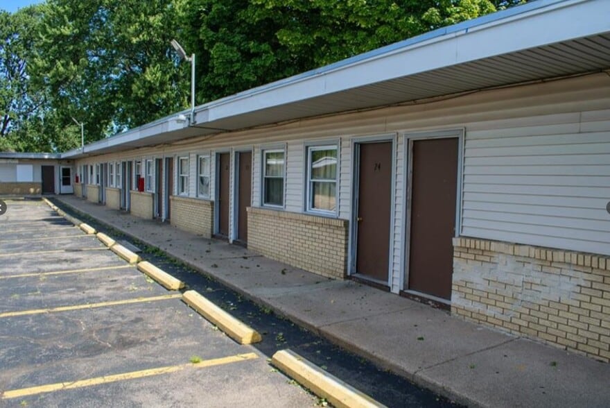 More Photos Of 360 Mount Read Blvd, Rochester Hotel For Sale