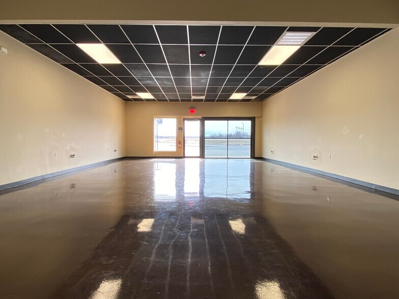 More Photos Of 8921 NW Expressway St, Oklahoma City Warehouse For Lease