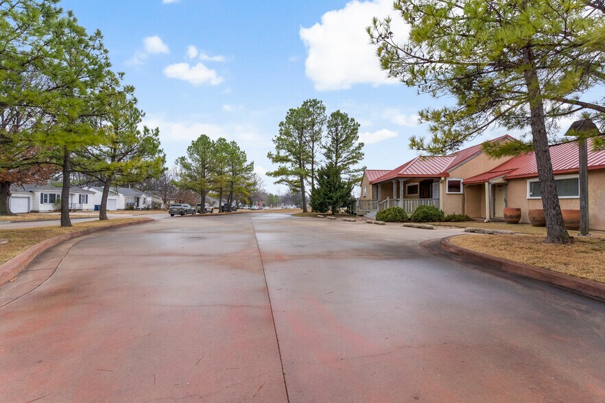 More Photos Of 3228 S Jamestown Ave, Tulsa Medical For Sale