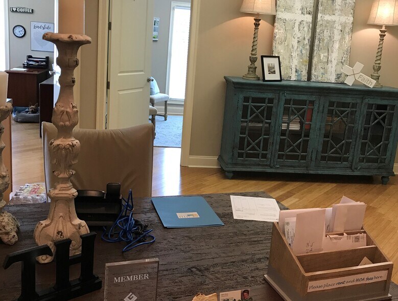 More Photos Of 9033 Garden Arbor Dr, Germantown Office For Sale