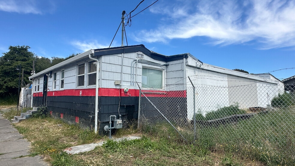 Primary Photo Of 6322 Ohio St, El Cerrito Auto Repair For Sale