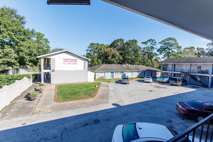 More Photos Of 9222 Lockwood Dr, Houston Apartments For Sale