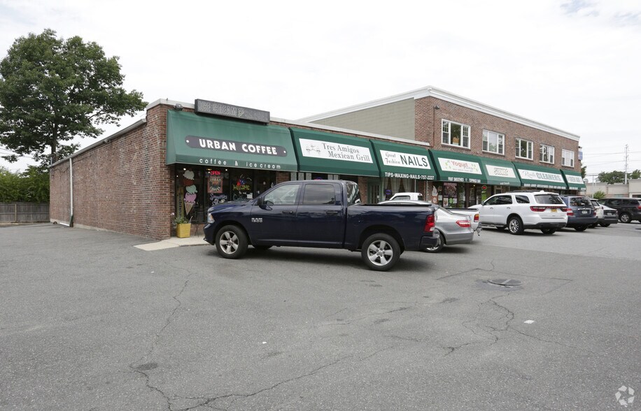More Photos Of 91-101 Broadway, Greenlawn Storefront Retail Office For Lease