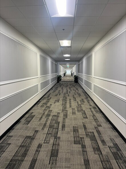 More Photos Of 6302 E Dr Martin Luther King Jr Blvd, Tampa Office For Lease