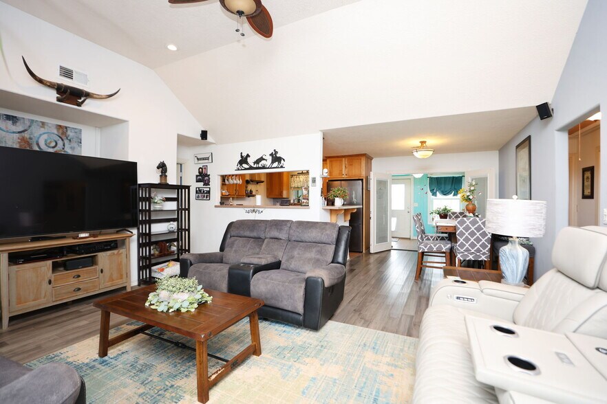 More Photos Of 10191 Bonner Rd, Pattison Specialty For Sale