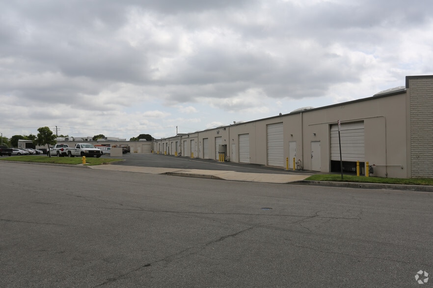 More Photos Of 1591 S Sinclair St, Anaheim Unknown For Lease