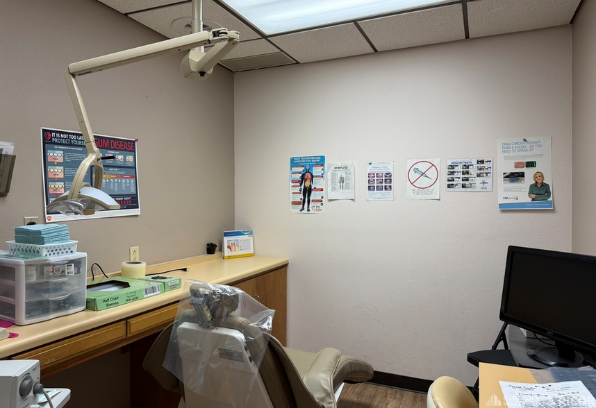 More Photos Of 1400 W Valencia Rd, Tucson Medical For Sale