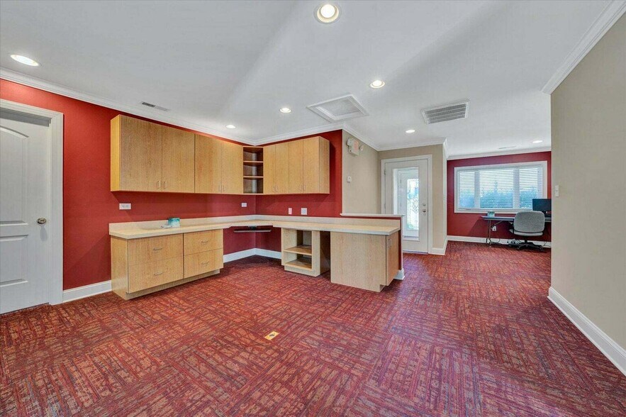 More Photos Of 1027 Waterwheel Dr, Moneta Office Residential For Sale