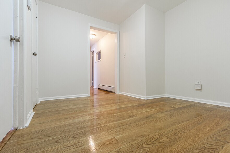 More Photos Of 16 Weldon St, Jersey City Multifamily For Sale