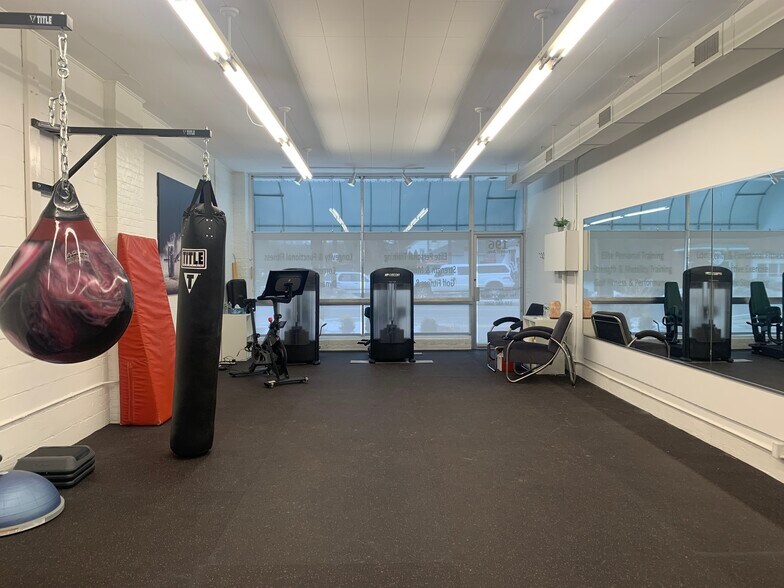 More Photos Of 196-200 Forest Ave, Locust Valley Freestanding For Lease