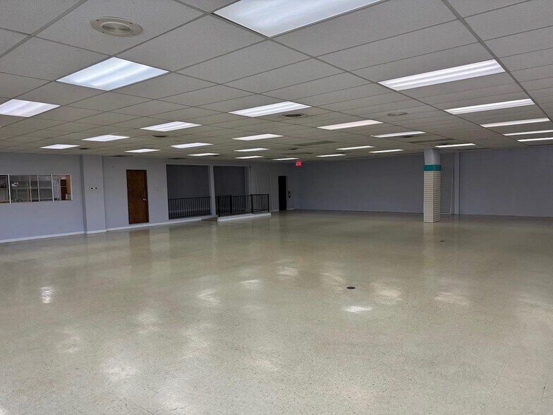 More Photos Of 64 E Saint Charles St, San Andreas Drugstore For Sale