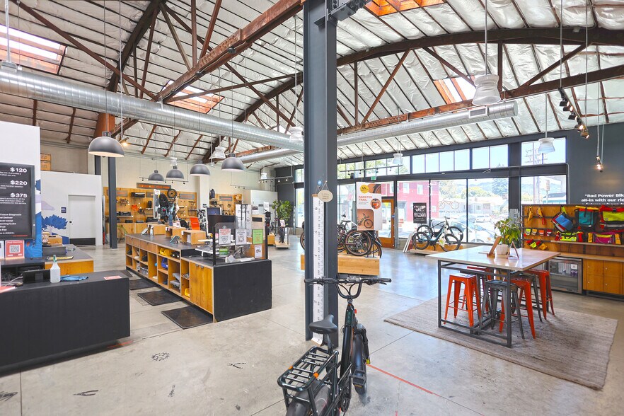 More Photos Of 2734 San Pablo Ave, Berkeley General Retail For Lease