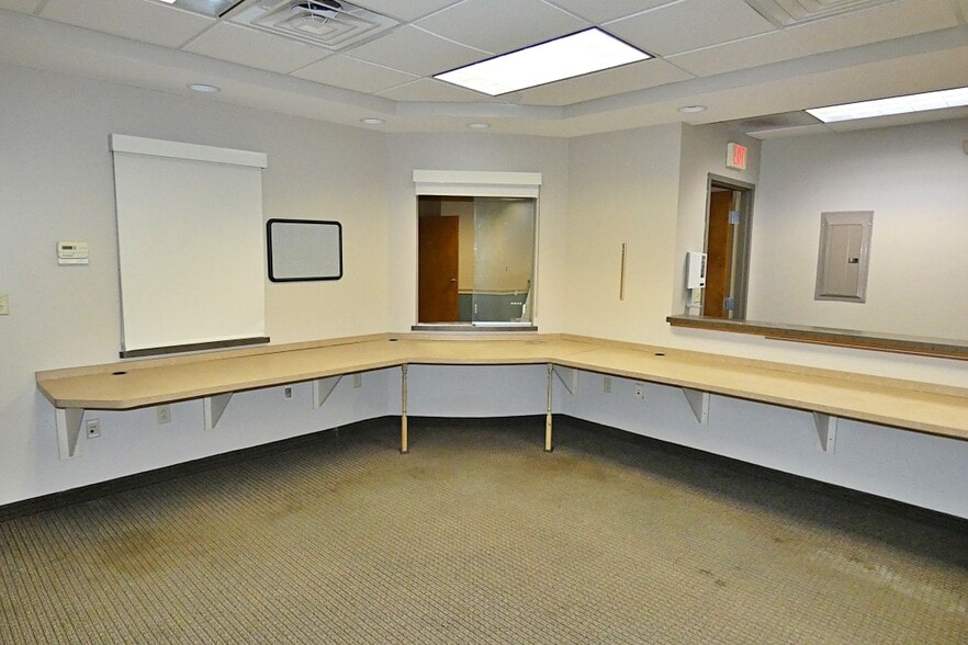 More Photos Of 1829 Maple Rd, Williamsville Medical For Lease