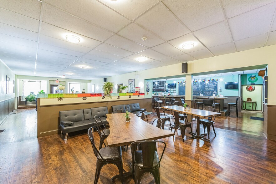 More Photos Of 211-17 Main St, Royersford Bar For Sale