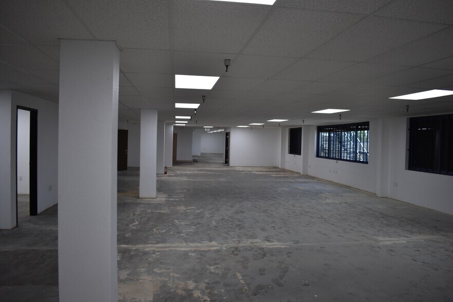 More Photos Of 12150 S Alameda St, Lynwood Office For Lease