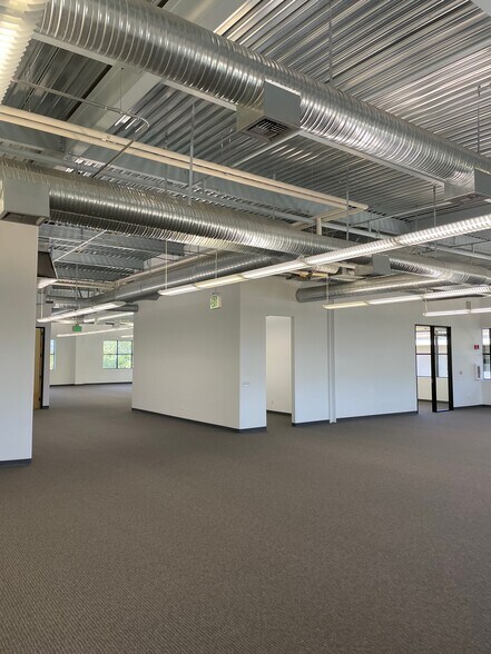 More Photos Of 475 Aviation Blvd, Santa Rosa Unknown For Lease