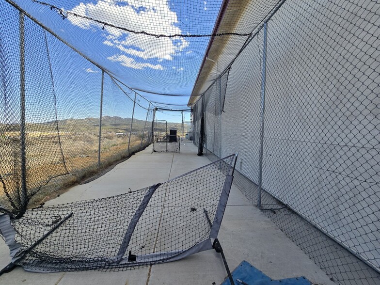 More Photos Of 2555 N Crownpointe Dr, Prescott Valley Freestanding For Sale