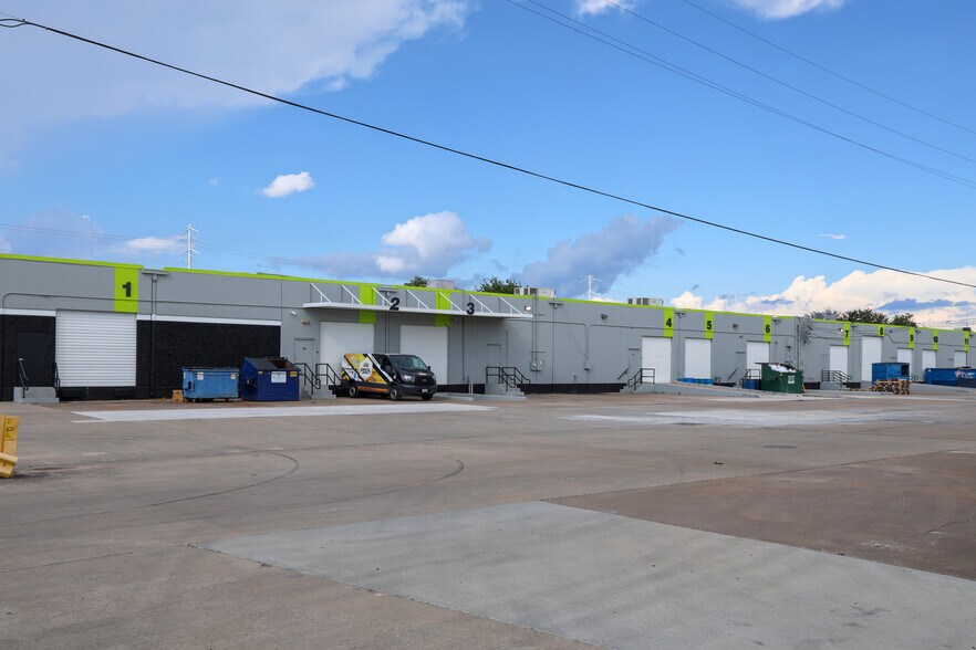 More Photos Of 10631 Harwin Dr, Houston Unknown For Lease