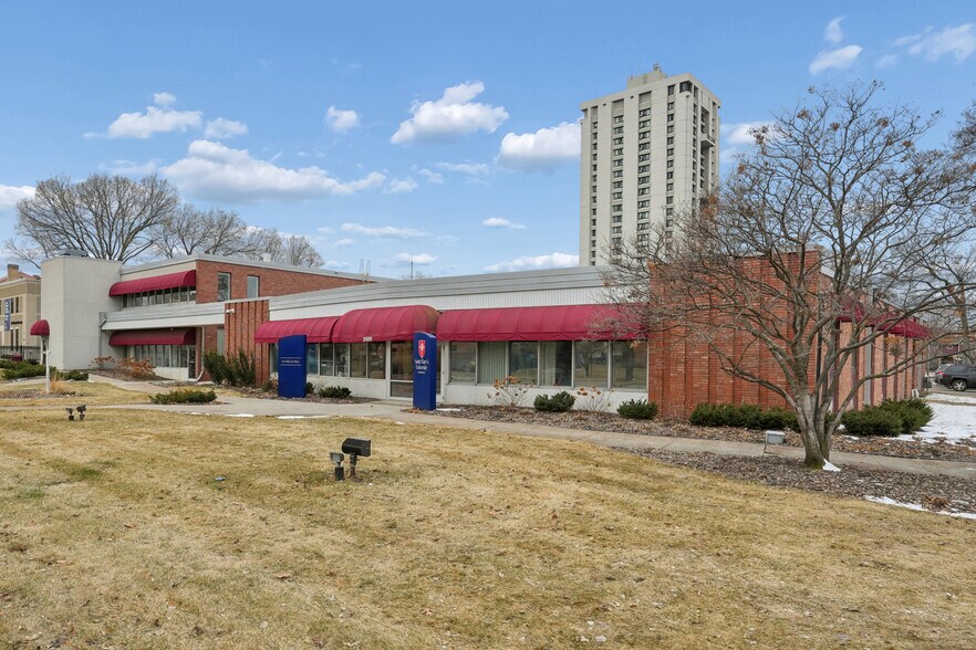 Primary Photo Of 2500 Park Ave, Minneapolis Office For Sale