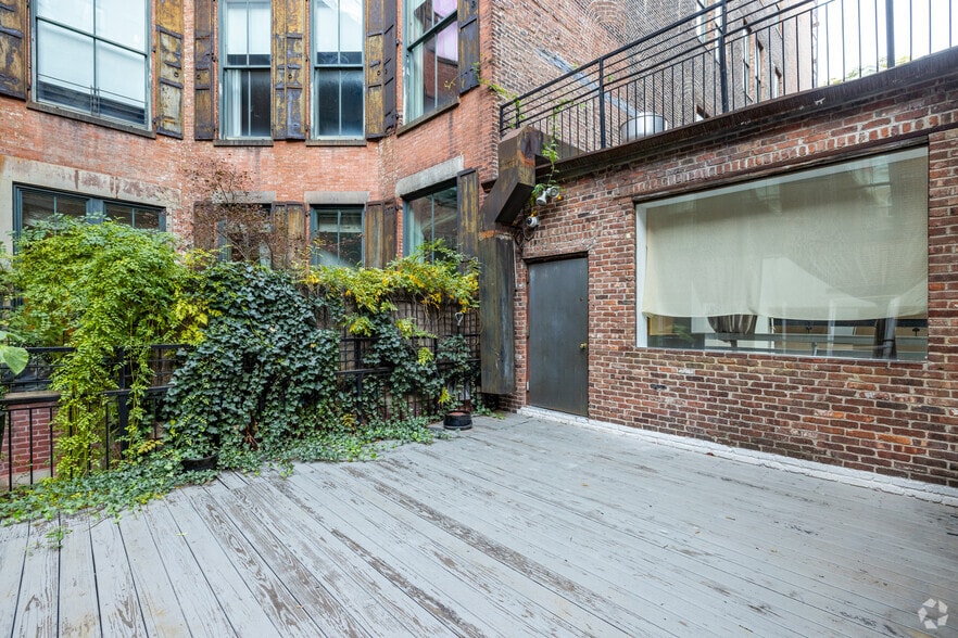 More Photos Of 54 Crosby St, New York Storefront For Lease