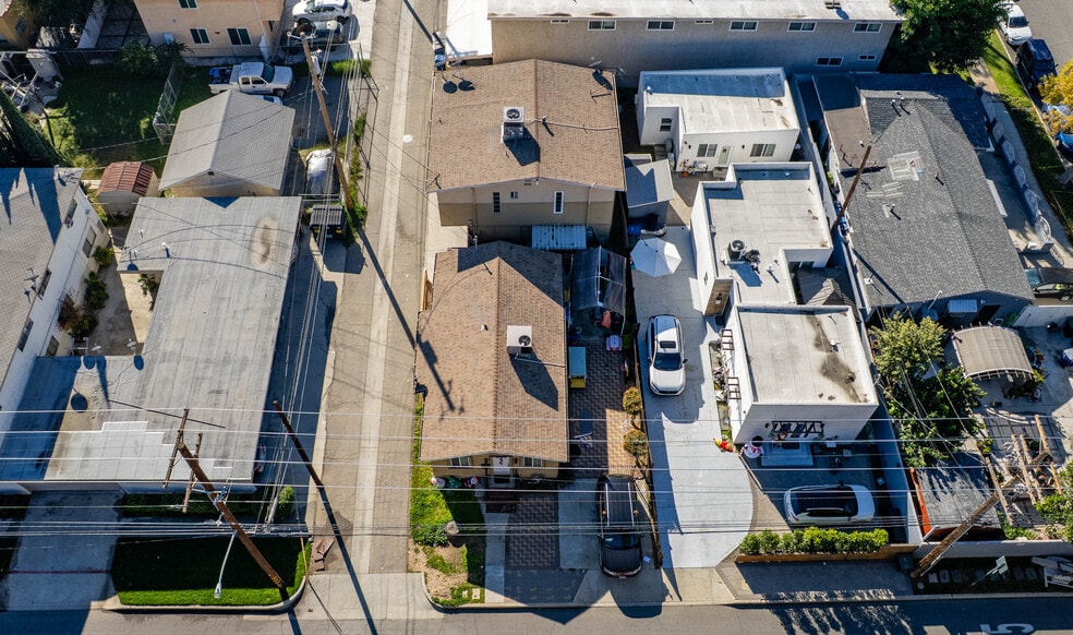 More Photos Of 2014-2016 Peyton Ave, Burbank Apartments For Sale