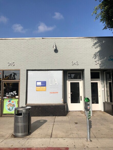 Primary Photo Of 343 S Robertson Blvd, Beverly Hills Storefront For Lease