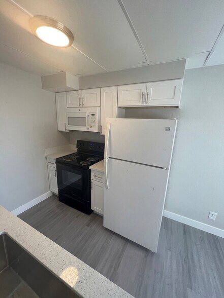 More Photos Of 239 W Cleveland Ave, Las Vegas Apartments For Sale